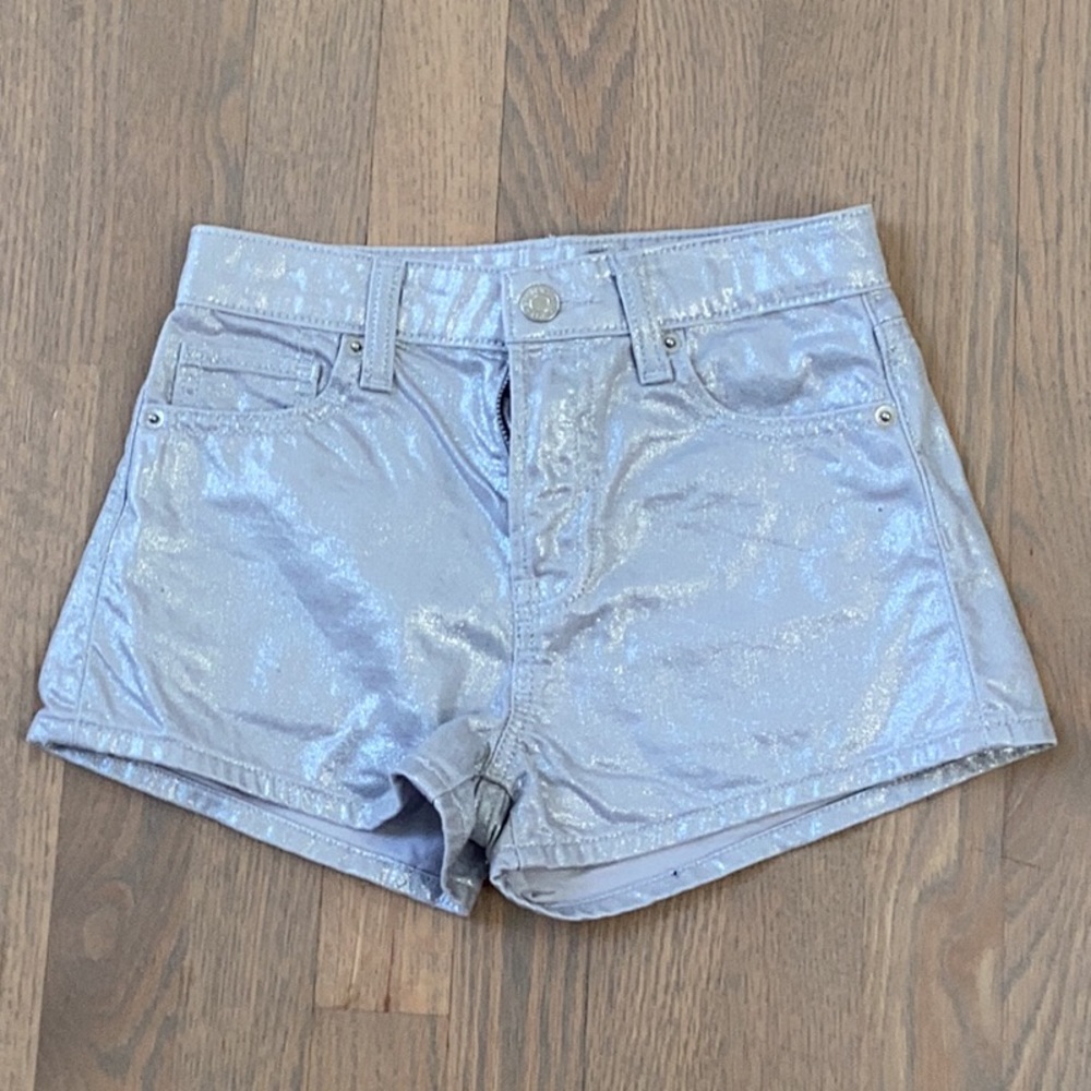 Gap shortie high rise shorts.